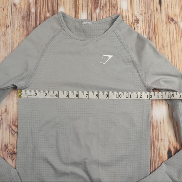 GYMSHARK WOMEN'S LONG SLEEVE TOP GRAY. - Picture 6 of 10